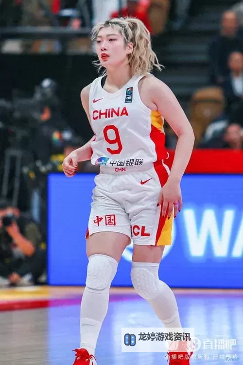 李梦WNBA最新比赛精彩瞬间回顾与分析图1