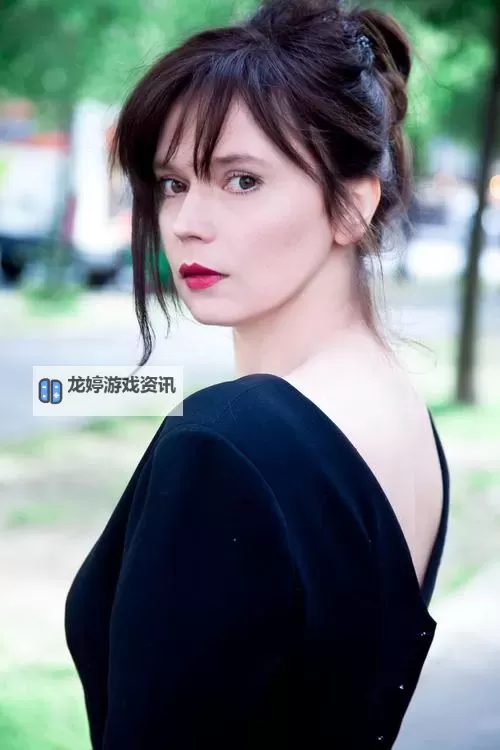 爱情岛首页论坛:发掘高品质自拍AV,尽享极致视觉盛宴图1