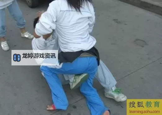 男生女生一起努力生孩子视频:真男生女生日逼展现父爱与责任图1