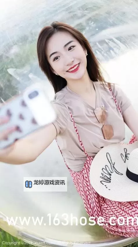 中国sikixix:霓虹下的迷途与回声图1