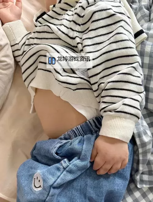 胀满精装肚子去上学:一日晨曦里的成长故事图1