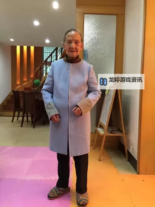 张书记的花样生活:城里日常与隐秘的旋律图1